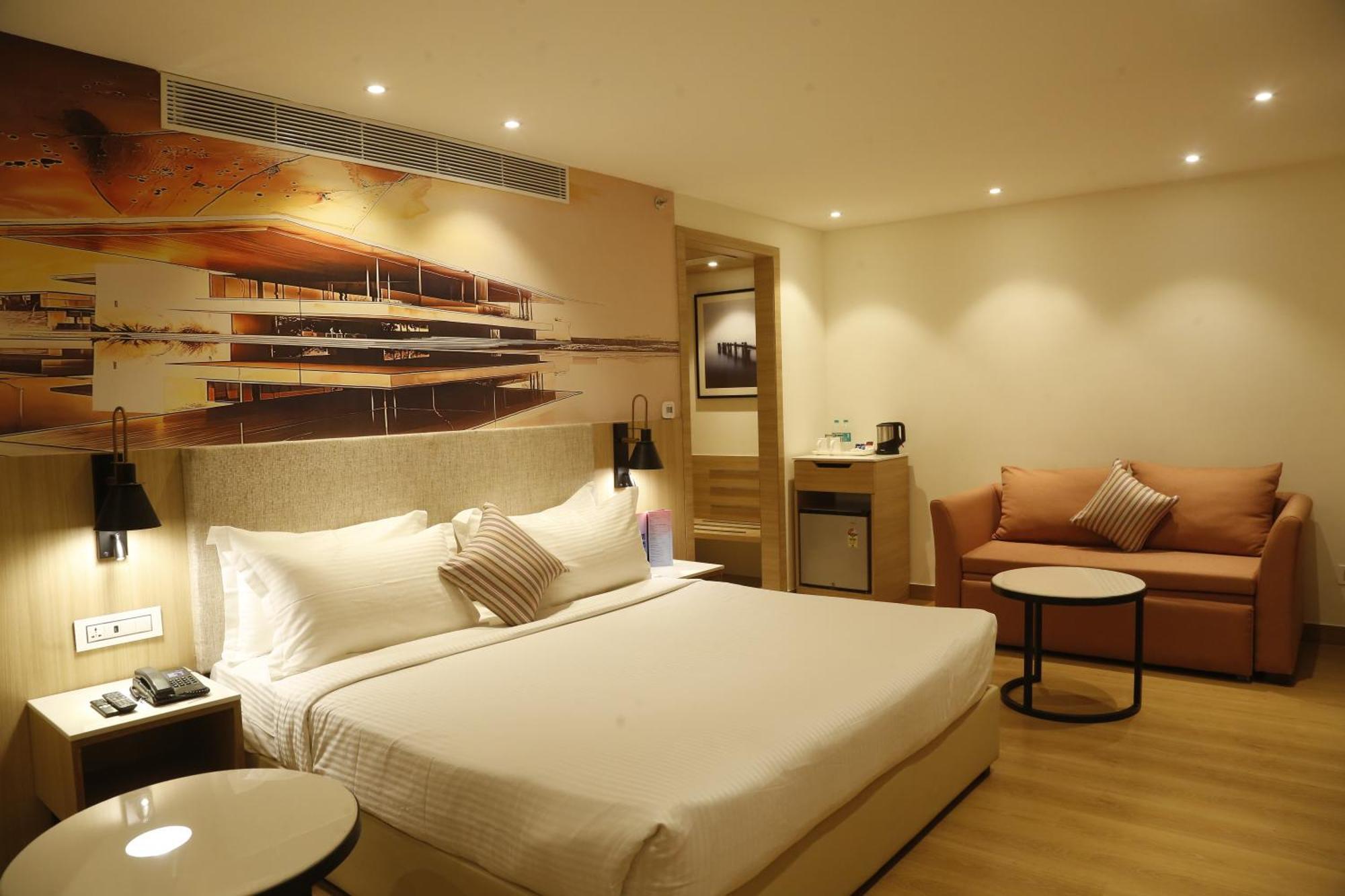 Tulip Inn Zirakpur Экстерьер фото