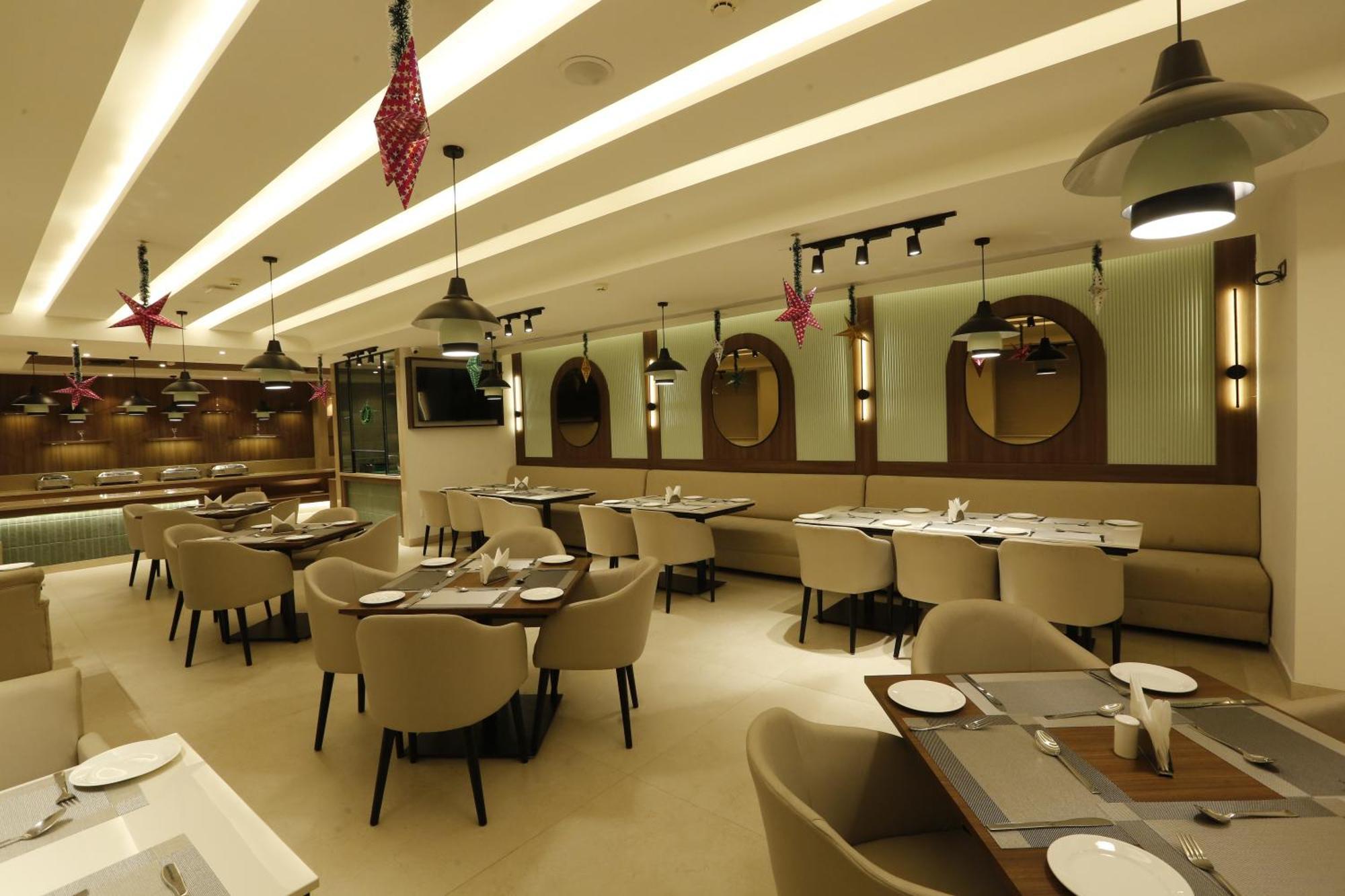 Tulip Inn Zirakpur Экстерьер фото
