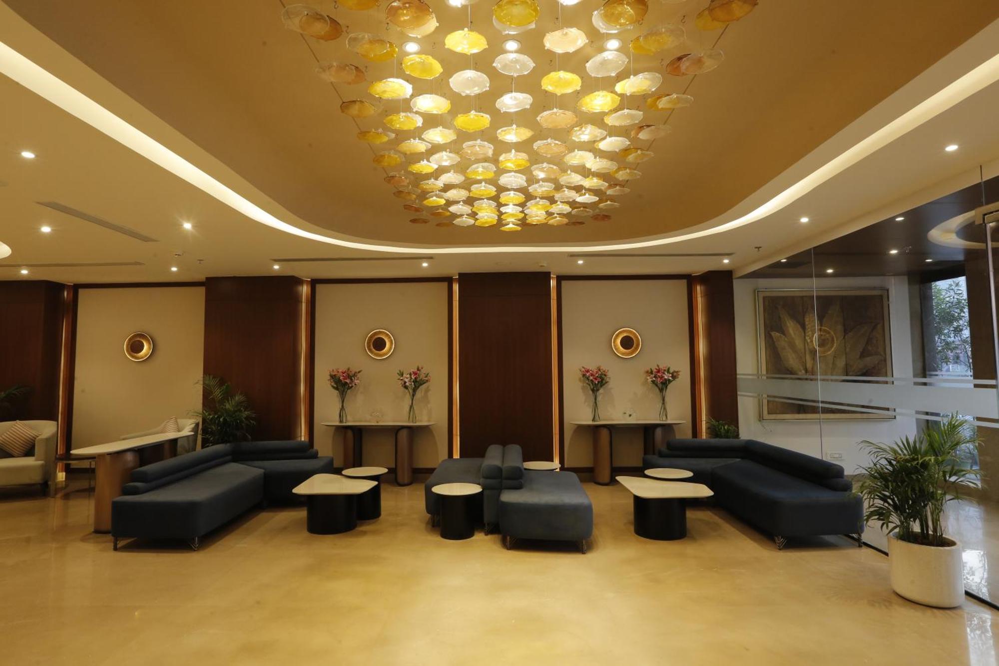 Tulip Inn Zirakpur Экстерьер фото
